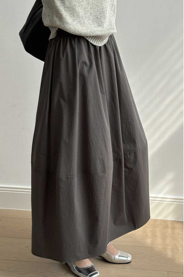 Minimal A-Line Flow Skirt
