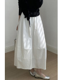 Minimal A-Line Flow White Skirt